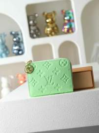 Picture of Louis Vuitton Wallets _SKUfw240693540fw
